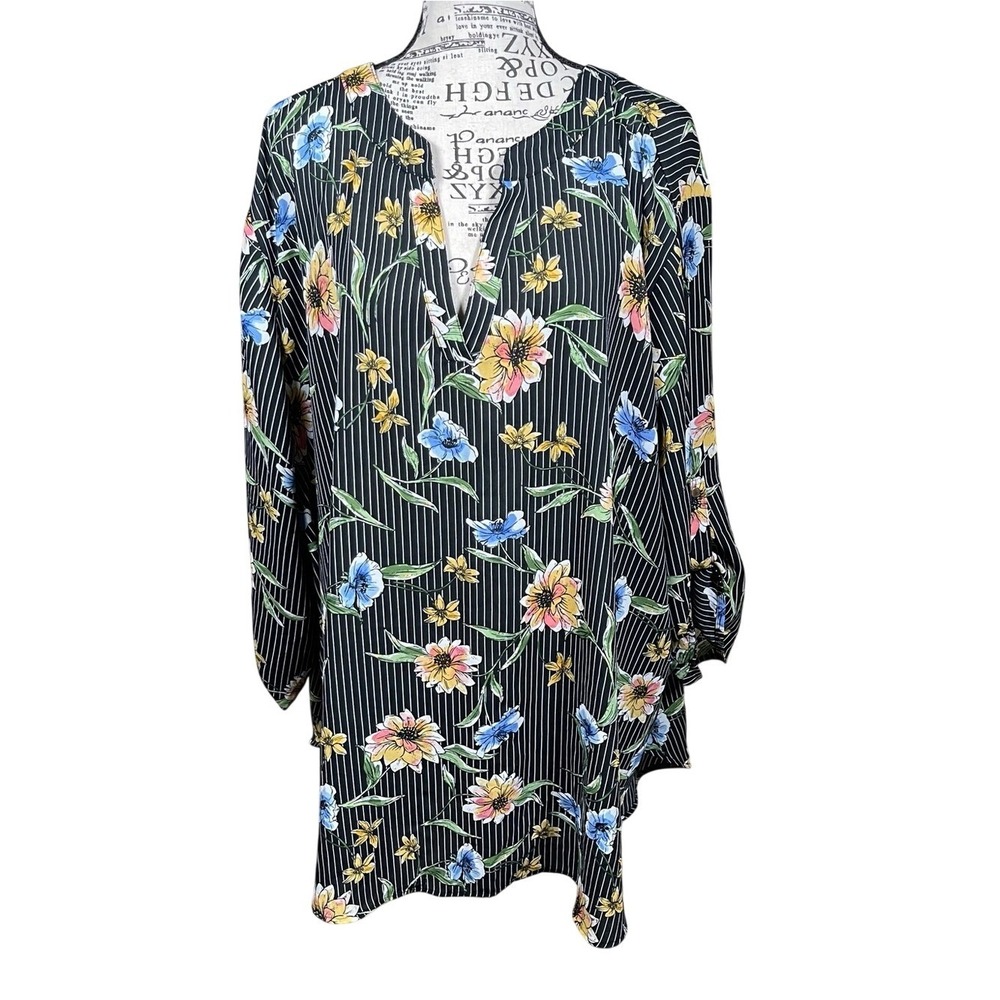 Black‎ Floral Pinstripe Top - Multicolor Flowers